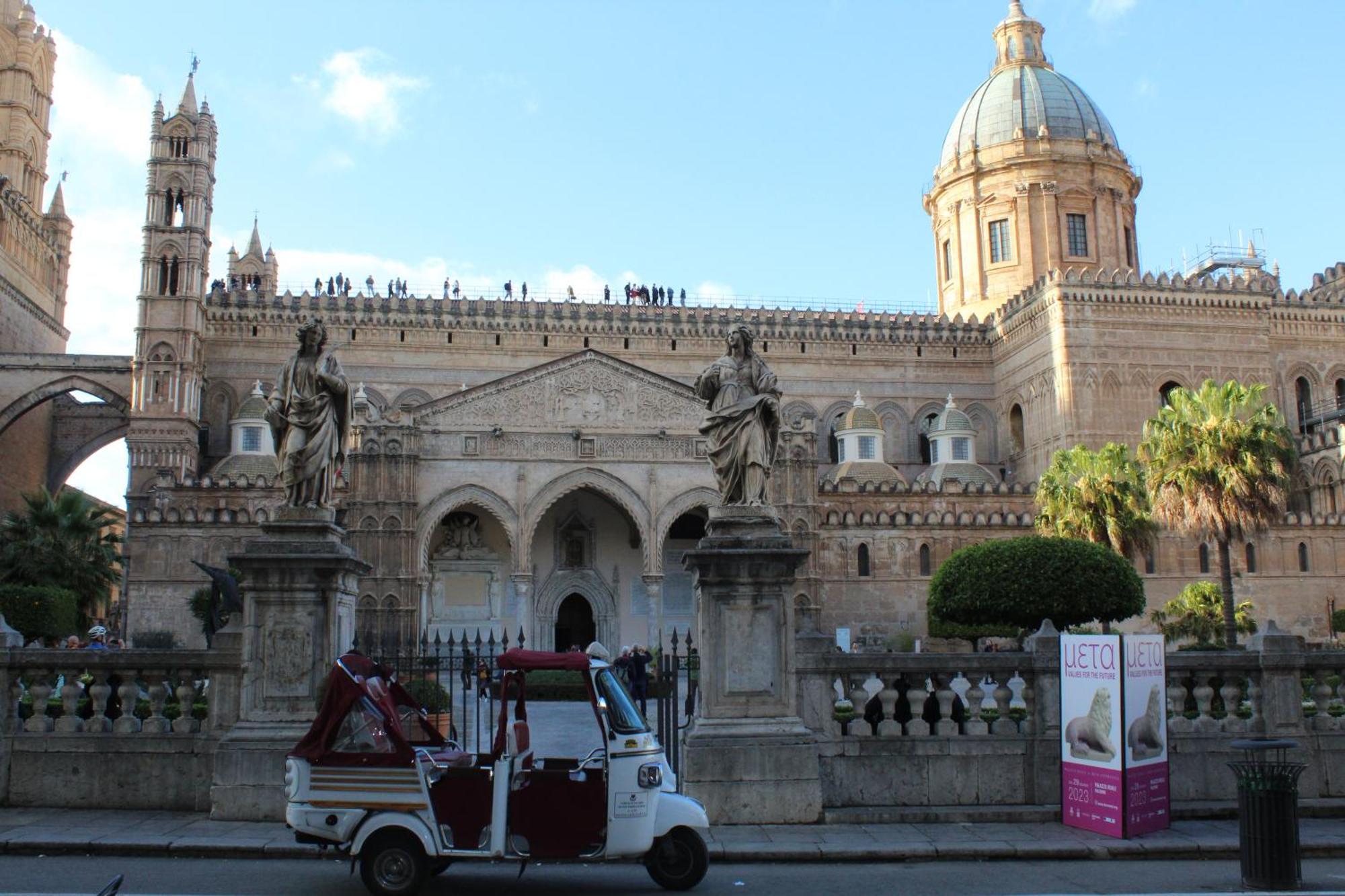 La Siciliana-Di Fronte La Cattedrale Vila Palermo Exterior foto