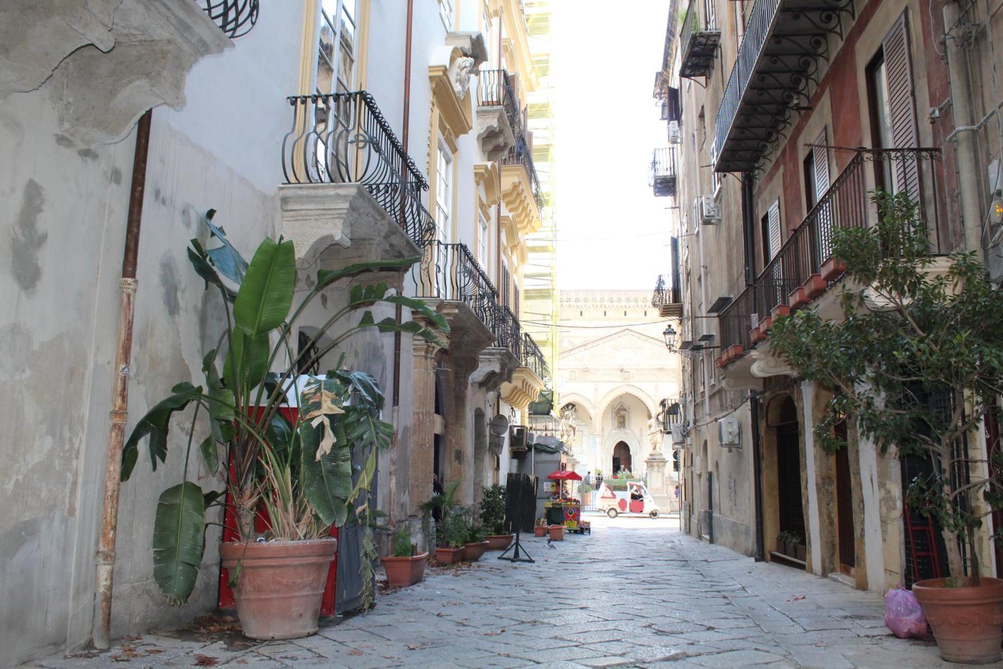 La Siciliana-Di Fronte La Cattedrale Vila Palermo Exterior foto